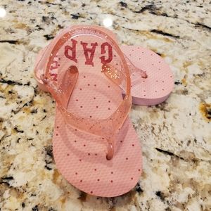 Gap toddler flip-flops